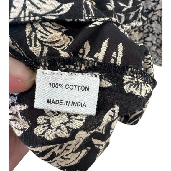 ⚡️ 100% Cotton Black and Cream Floral Maxi Dress With Pockets - Picture 4 of 16